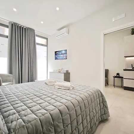 Apartament Mirror *